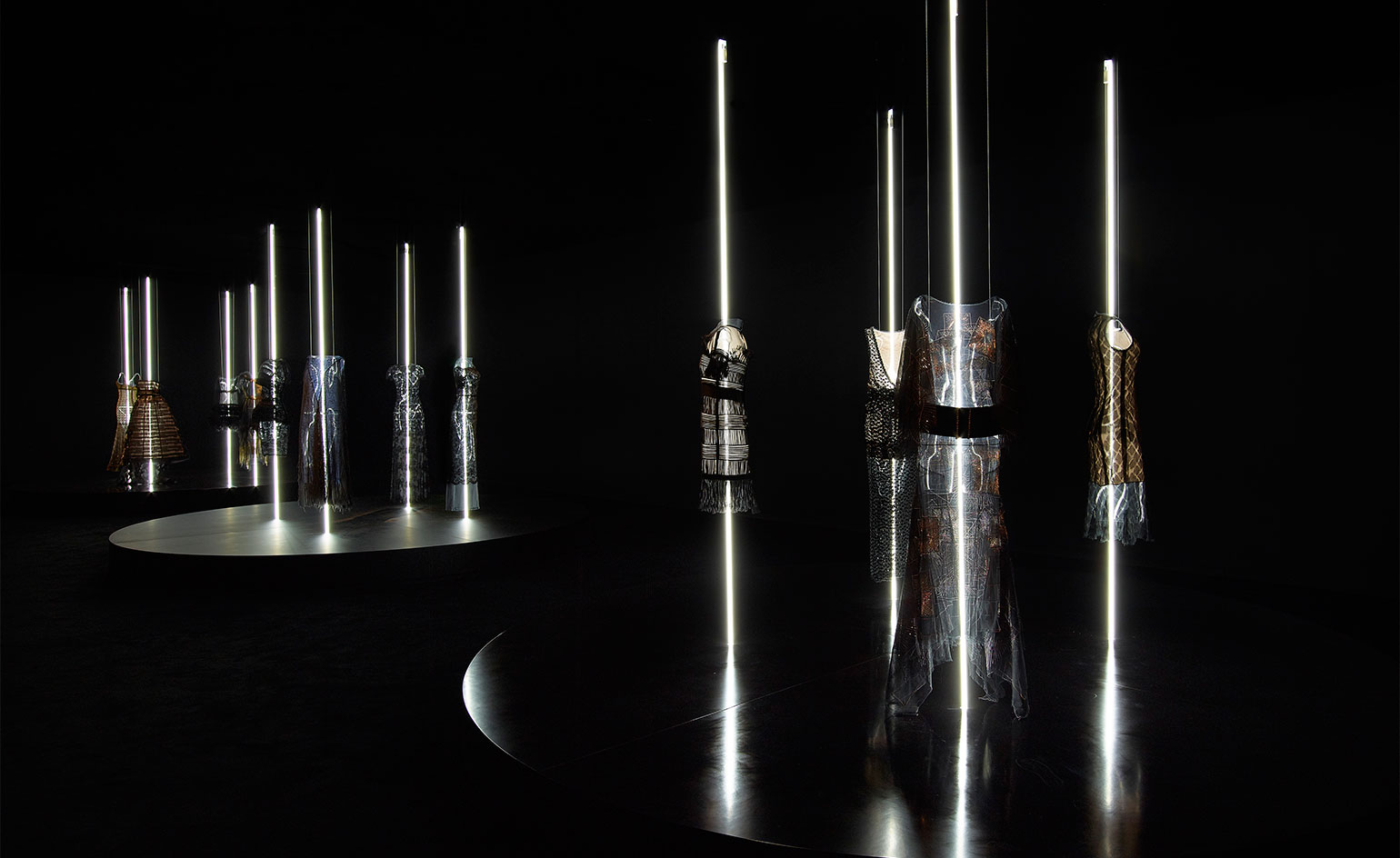 13_mademoiselle_prive_exhibition_saatchi_gallery_london_pictures_by_olivier_saillant_hd