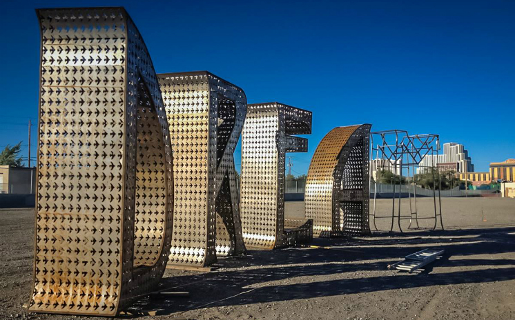 DREAM sculpture by Laura Kimpton erected in Arlington, Texas 