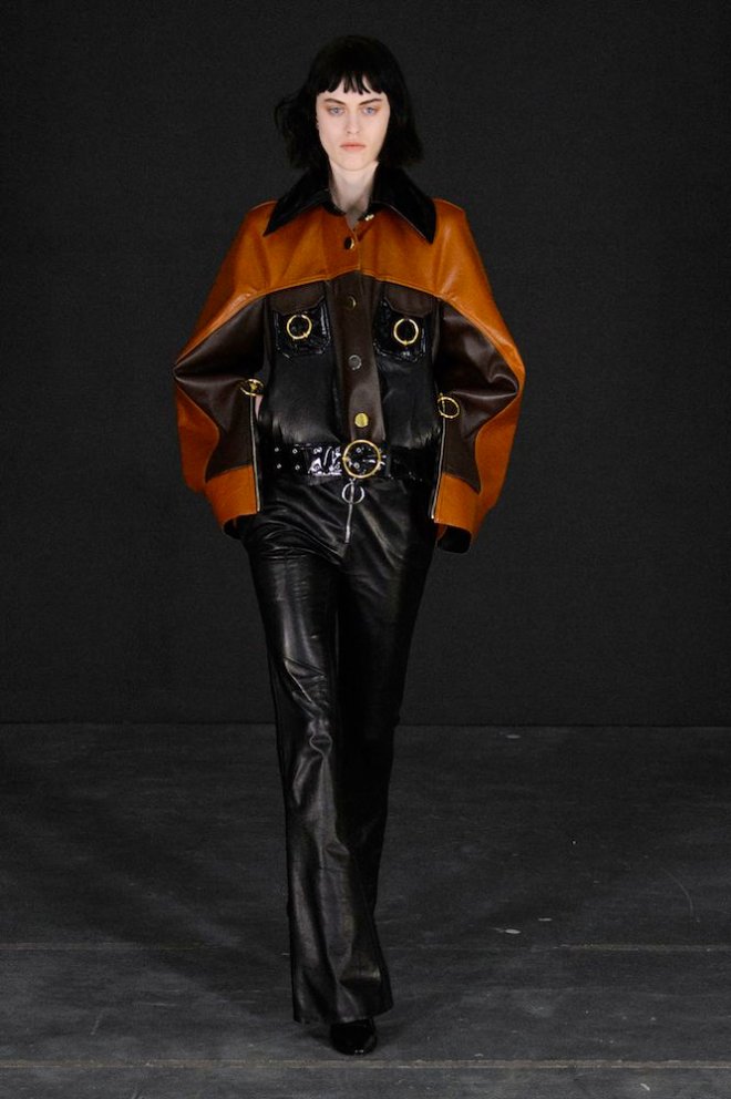 thomas-tait-rf15-2316