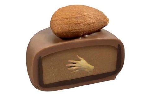 Bonbonniere, Photobooth Video Loop by Daniela Zahlner, Installation with flatscreen and cushions