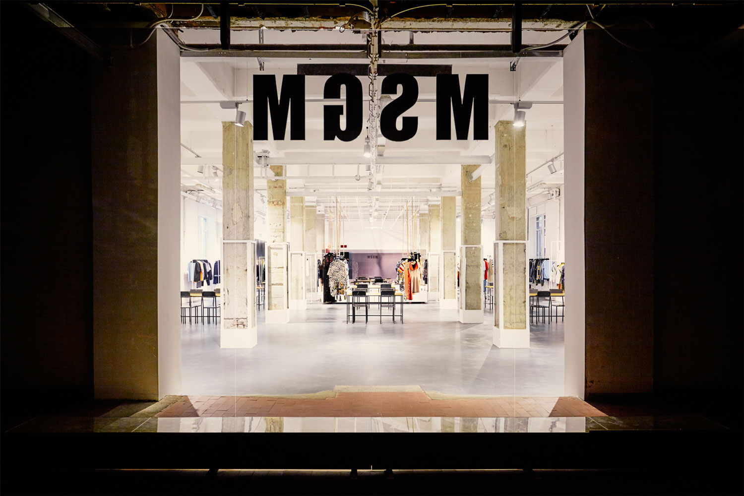 MSGM-Showroom-by-Fabio-Ferrillo-Off-Arch-Yellowtrace-05