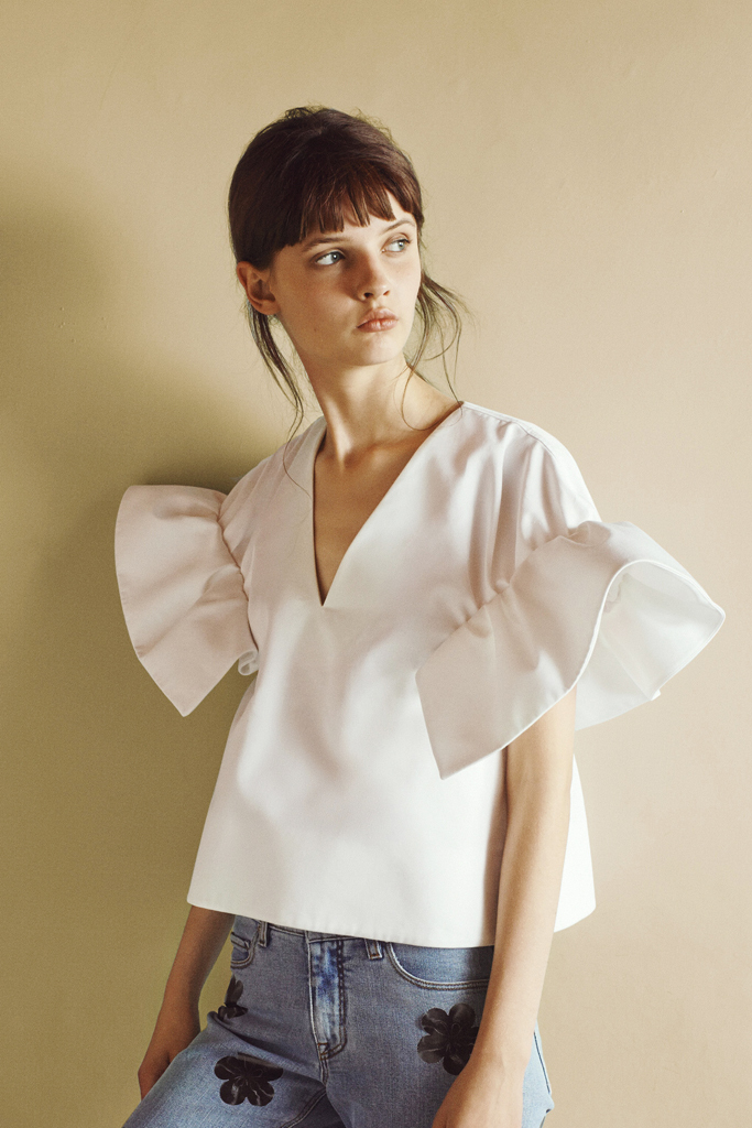 Victoria Beckham debuts&nbsp;denim