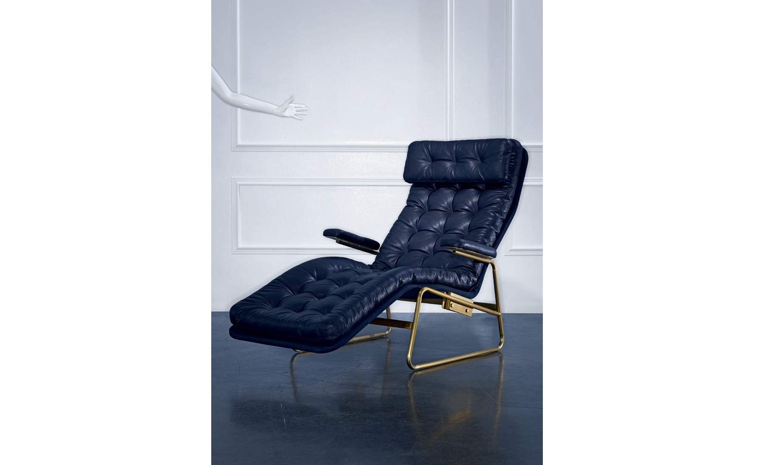 Deane tufted chaise. Photography François Dischinger