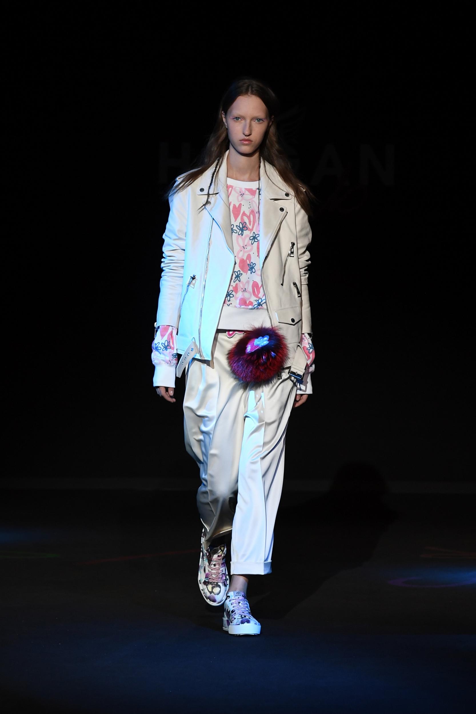 015_hogan_ss17_womens_collection_look_15