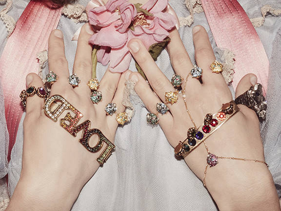 DiaryPrimaryImg_The-Loved-Lines_001_Default