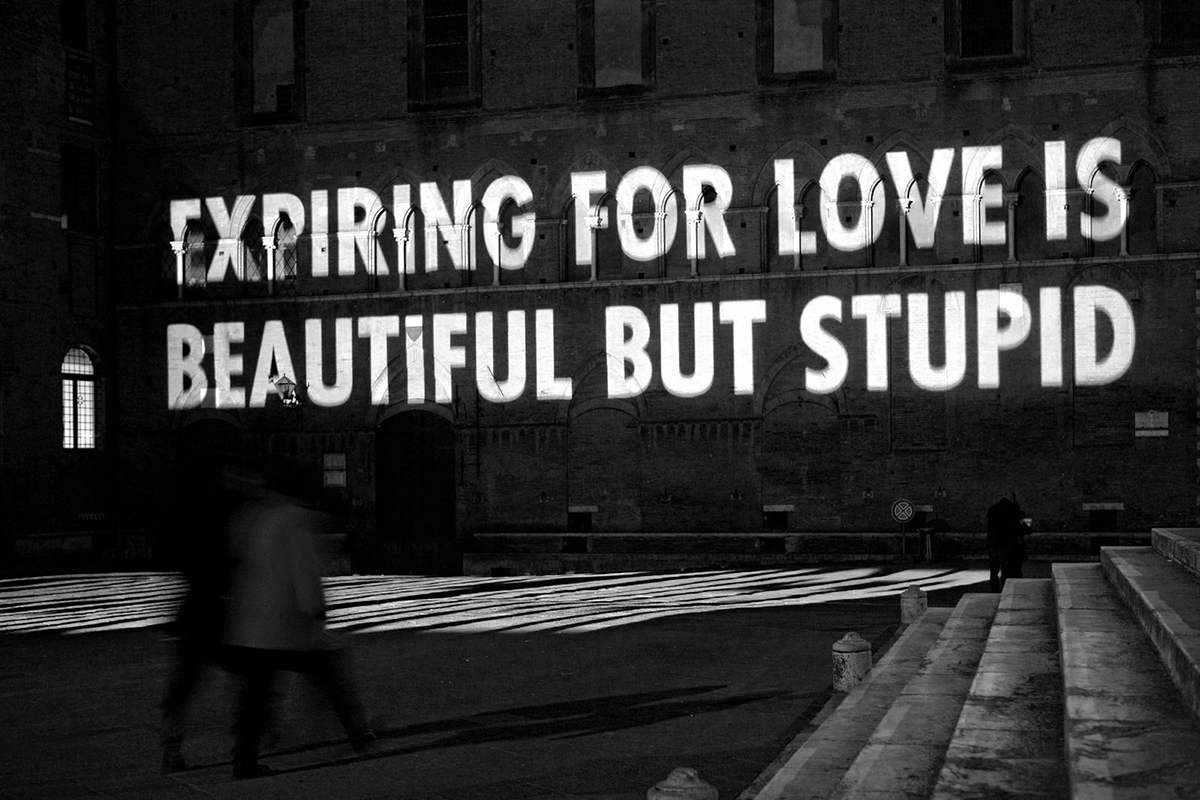 Jenny-Holzer-Projections-Siena-2009.-Photo-via-projectsjennyholzercom
