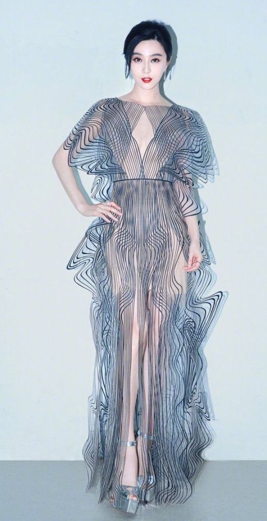 Fan-Bingbing-in-Iris-van-Herpen-LRG