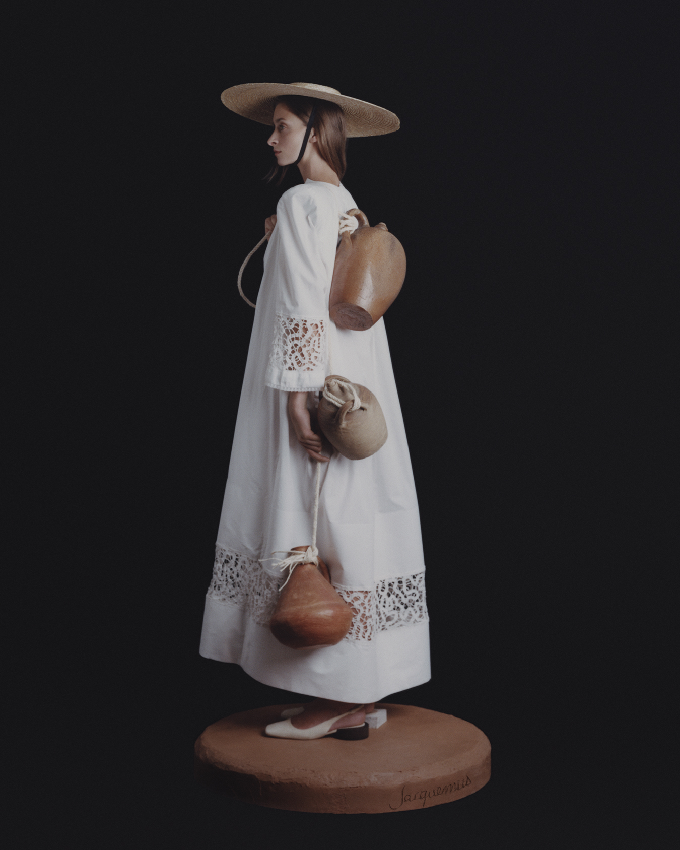 la-femme-aux-potiches