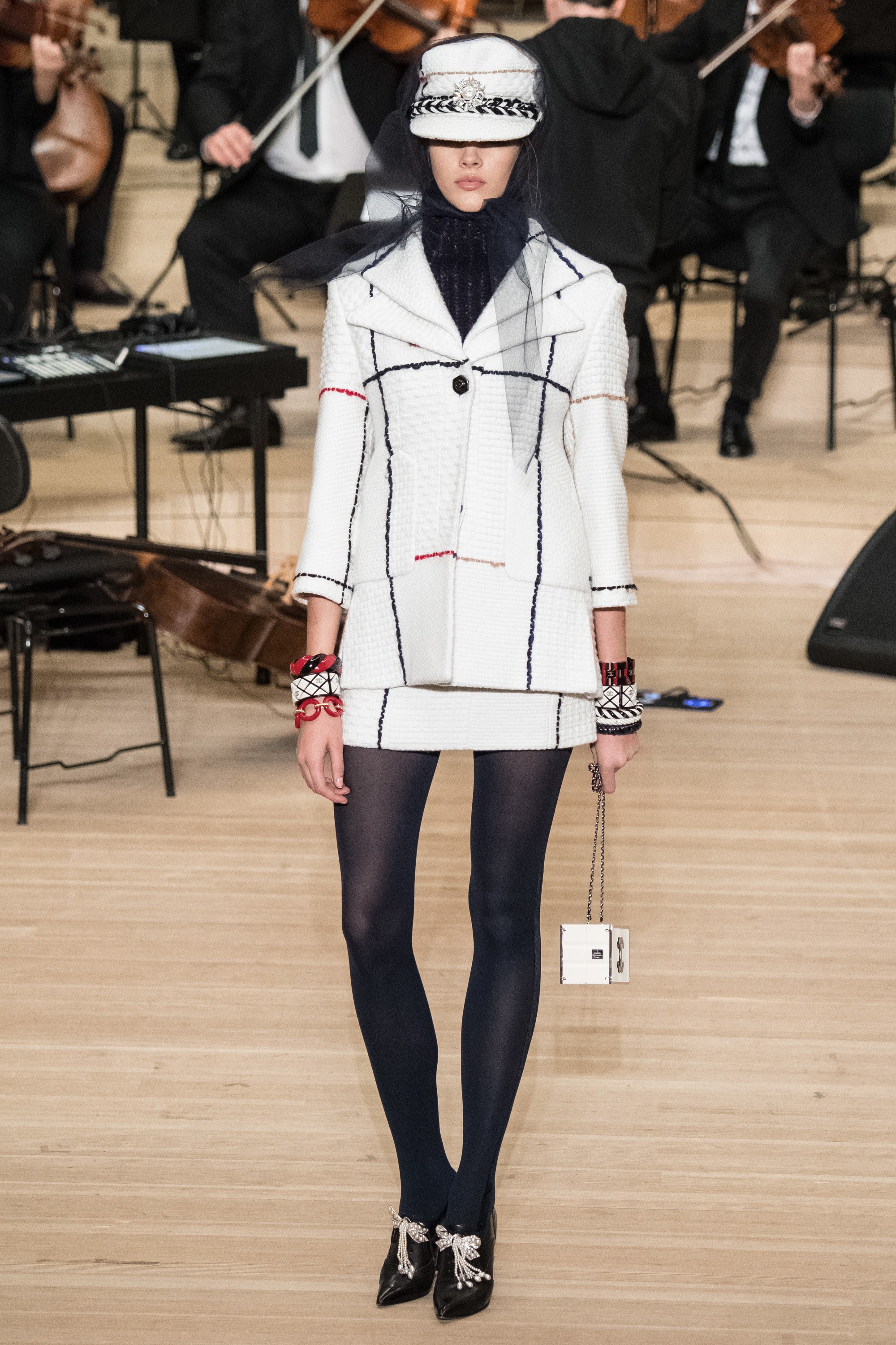 chanel_metiers_d_art_19