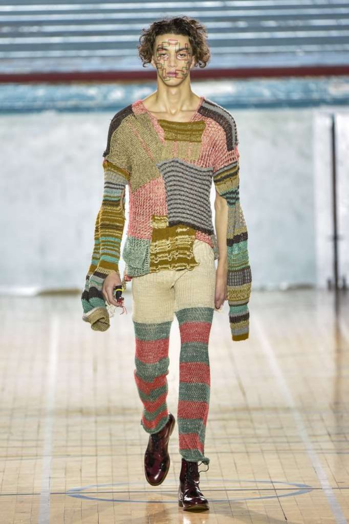 vivienne-westwood-fall-winter-2017-london-fashion-week-01-682x1024
