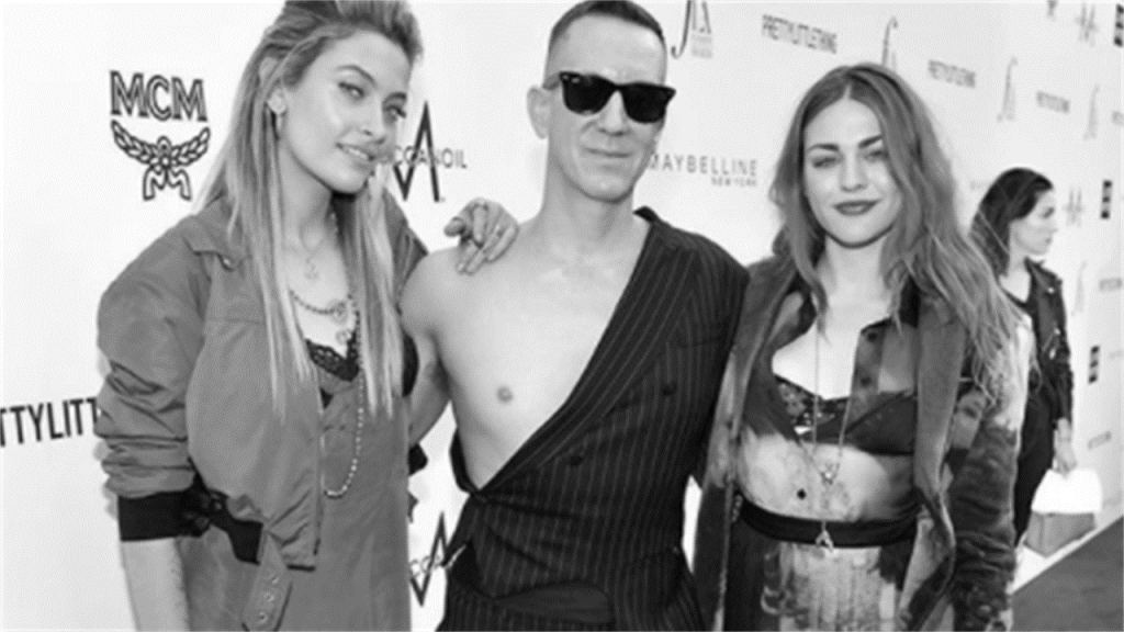 Jeremy Scott Wears The First Nipple Baring Tuxedo On The Red&nbsp;Carpet.