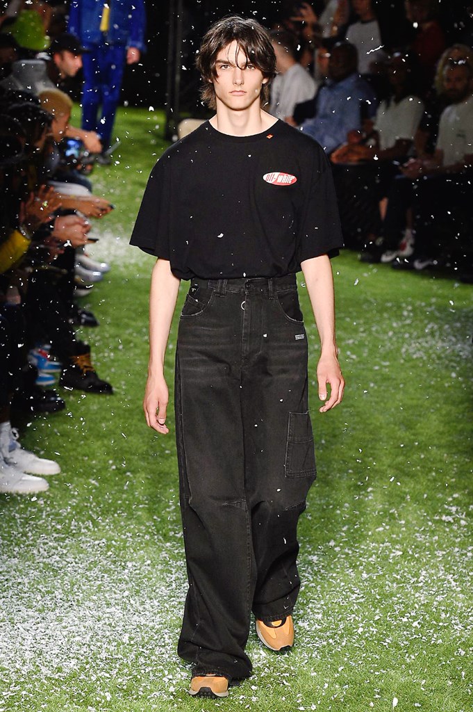 Off-White_15_38_ale_0142