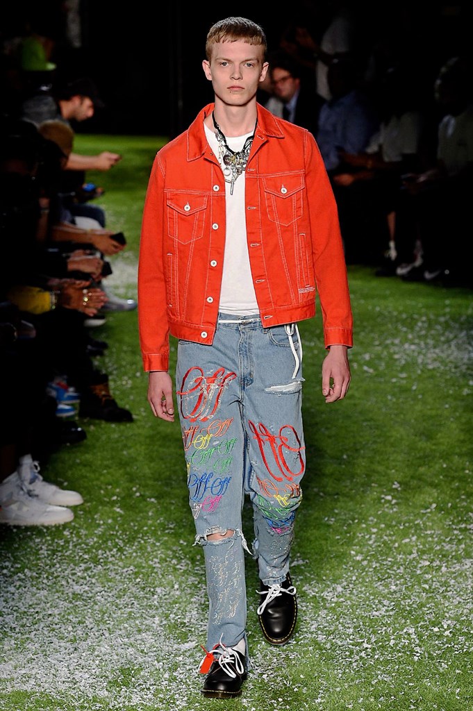 Off-White_28_85_ale_0273