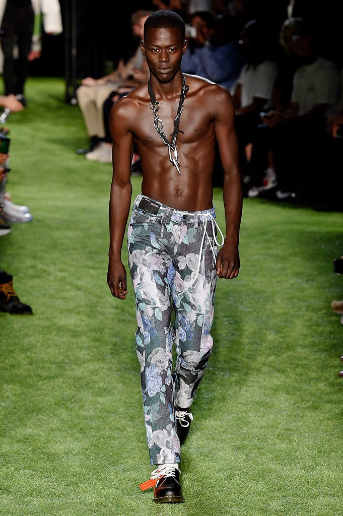 Off-White_8_00_ale_0073