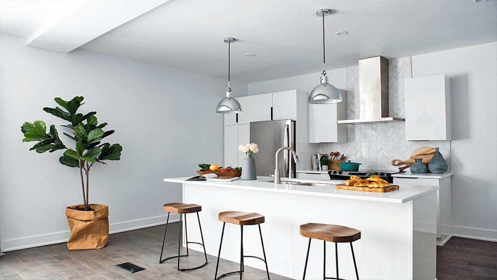 (photo: Christian Mackie)