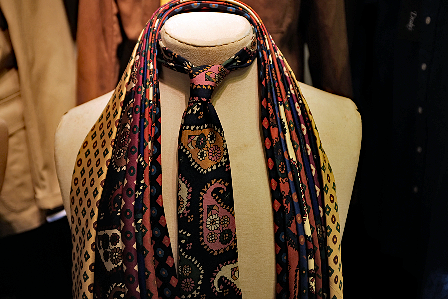 Drakes booth at Pitti Uomo 96. (photo: Lucas Pantoja)